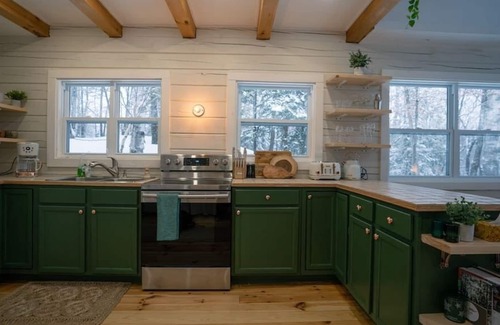 Low Cabin | woodland retreat