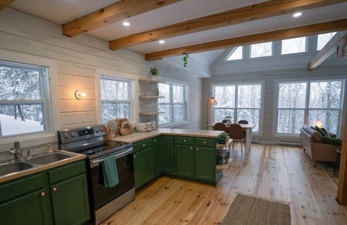 Low Cabin | woodland retreat