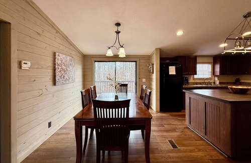 Cobden House | Woodland Retreat - Cabin 3
