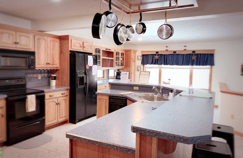 Locust Lake Village Ski Chalet | Woodland Retreat-Cozy 3000 SqFt Chalet