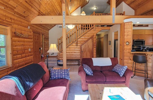 Winthrop House | Woodland Retreat: Cozy Cabin Near Trails & Mazama