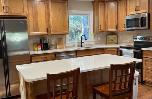 Daphne House | Woodland River Retreat Cozy, quiet, well-appointed home near Fairhope