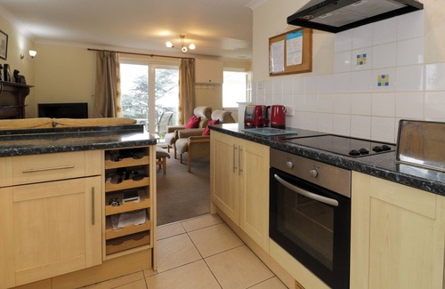 Cwrt Cottage | WOODLAND ROOST, family friendly, with a garden in Barmouth