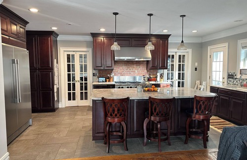 New Windsor House | Woodland Sanctuary - 6000ft retreat for pure relaxation!