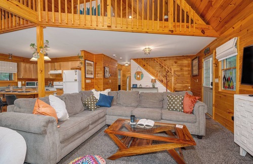 Berkeley Springs Cabin | Woodland Sauna + Arcade, Minutes to Town.