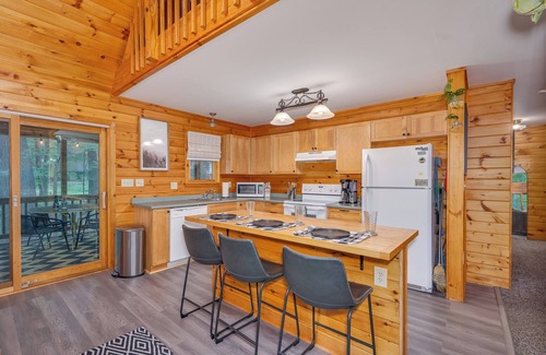 Berkeley Springs Cabin | Woodland Sauna + Arcade, Minutes to Town.