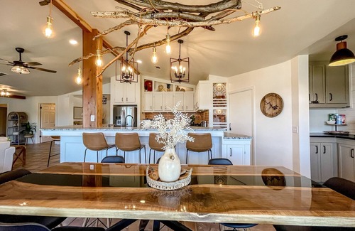 Royal House | Woodland Shore Lake House