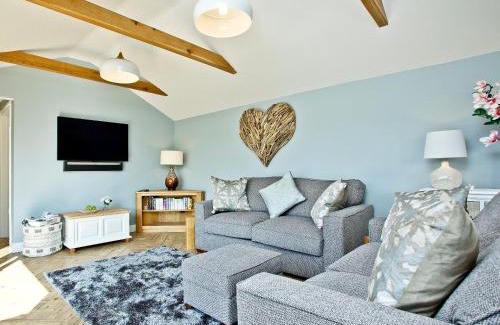 Axminster House | Woodland View Lodge