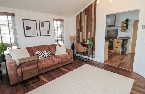 Swarland Cottage | WOODLAND VIEW LODGE, pet friendly, luxury holiday cottage in Felton