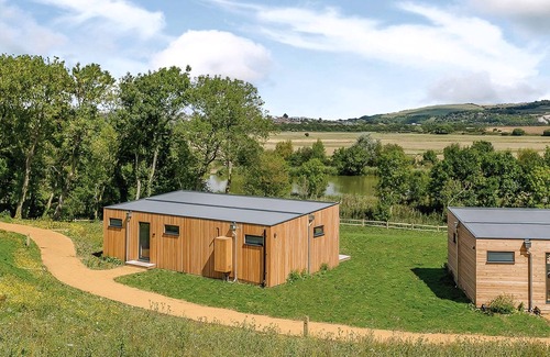 Lewes Ski Chalet | Woodland View Retreat