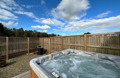 Scawton House | Woodland View with Hot Tub and Snooker Table
