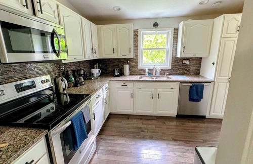 Mount Marion House | Woodland Whimsy a private escape w/hot tub, pool, sunroom on 3 acres