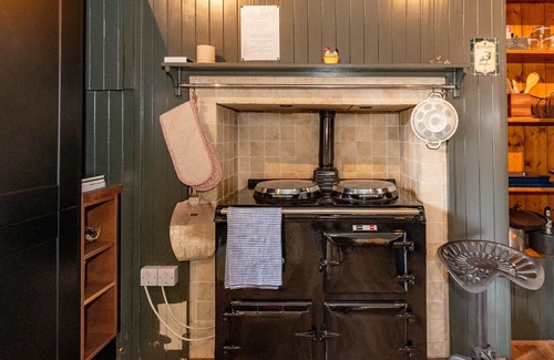 Blair Atholl Cottage | Woodlands Blair Atholl - sleeps 8 guests in 4 bedrooms