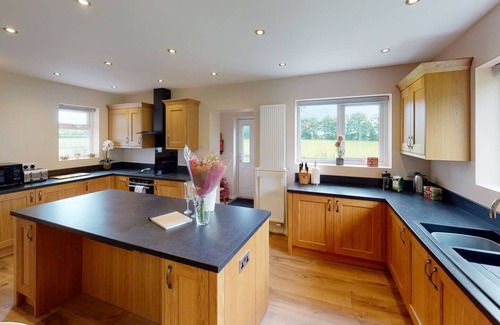 North Duffield House | Woodlands Cottage - Rural Retreat - Near York