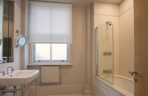 Cobham Hotel | Woodlands Park Hotel