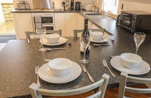 Sutton-in-Craven Cottage | WOODLANDS, pet friendly, with open fire in Cononley