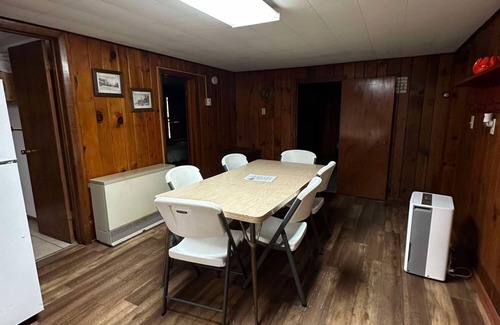 Alma Cabin | Woodlands Retreat next to the Mississippi River