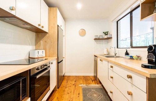 Avoca Beach House | Woodlands Seaside Coastal Calm in Avoca Beach