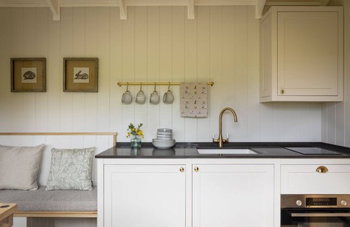 Baslow Cottage | Woodlands Shepherd's Hut/Chatsworth Estate
