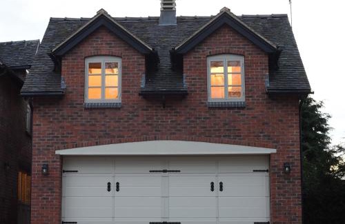Uttoxeter House | Woodleighton Cottages