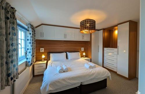 Reading House | Woodley Haven House