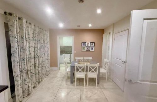 Reading House | Woodley Haven House