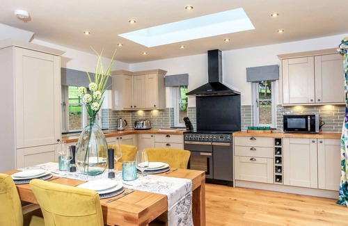 Chippenham Cottage | Woodmans Cottage @ Nables Farm