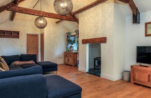 Chippenham House | Woodmans Cottage Nables Farm