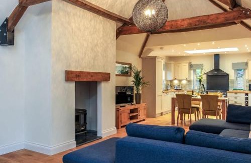 Chippenham House | Woodmans Cottage Nables Farm