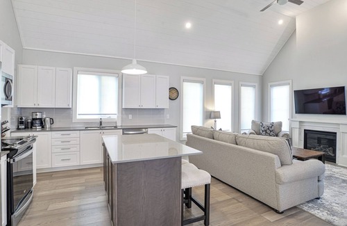 Minett House | Woodmere Cottage (#7)