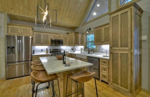 Blue Ridge Cabin | Woodnest Retreat | Free Night Offer!