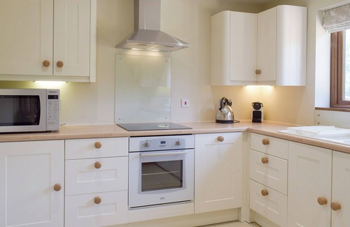 Clitheroe Cottage | Woodpecker Cottage - UKC3412