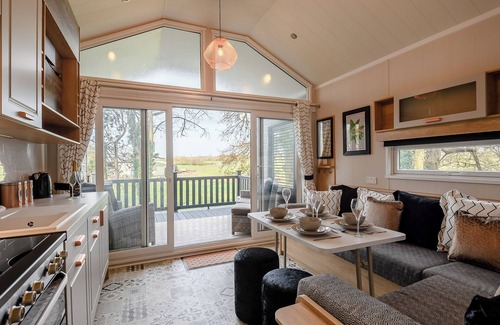 Alderbury Cottage | Woodpecker Lodge-UKC5156
