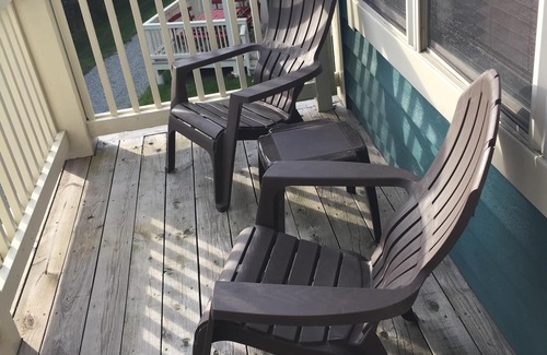 Seven Springs Condo | Woodridge ski-in, 1st flr 4BD, 3.5BA Sleeps 13! BIG WEEK DAY & WEEKLY DISCOUNTS!