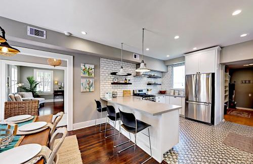 Galveston House | Woodrow Manor