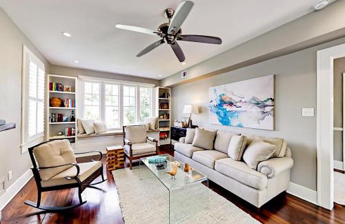 Galveston House | Woodrow Manor