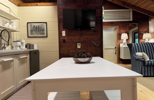Batesville Cabin | Woods and Water Cabin