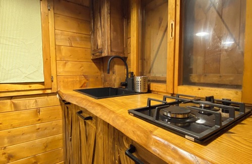 Ragalna Ski Chalet | Woods etna chalet