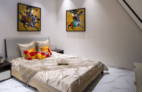 Valsad Hotel | Woods The Clubhouse - Mangalyam Meadows