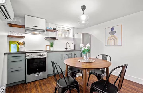Halifax House | Woods & Water Suite