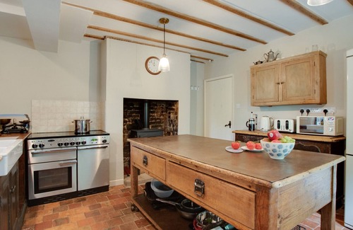 Windley House | Woodside - Four Bedroom House, Sleeps 8