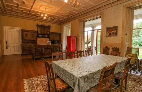 Arbroath Cottage | WOODSIDE HOUSE, pet friendly, character holiday cottage in Arbroath