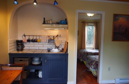 Agassiz Apartment | Woodside Inn/Country Retreat 4 on beautiful Mount Woodside