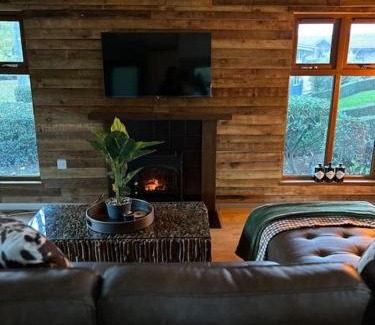 Weybourne Ski Chalet | Woodside Lodge, Weybourne, Holt
