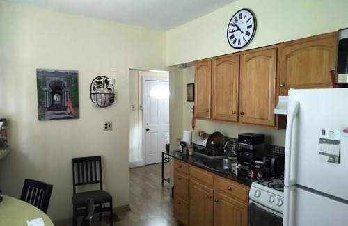 Queens House | Woodside, Queens, Spacious 2 Bdrm 1 Bath Home, Easy Access To Manhattan