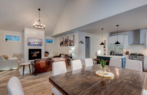 Roslyn House | Woodside Retreat in Suncadia - 90 min from SEA - Pet Friendly