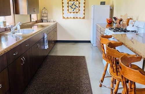 Nappanee House | Woodside Retreat in the Heart of Amish Country