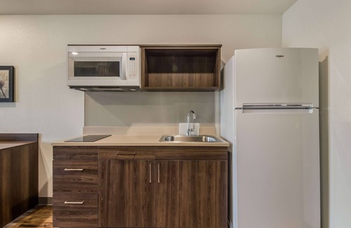 Broomfield Hotel | WoodSpring Suites Broomfield-Westminster