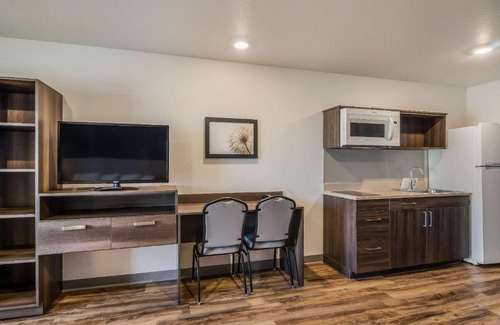Broomfield Hotel | WoodSpring Suites Broomfield-Westminster