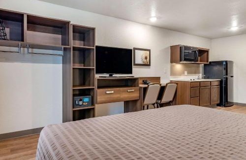 Dock Junction Hotel | WoodSpring Suites Brunswick
